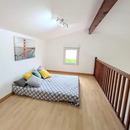 Сasa de vacaciones Beautiful House Near Toulouse With Pool&garden Seilh